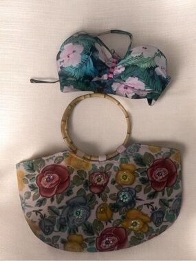 2 pieces Floral Bamboo-Handle Tote Bag OP multicoloured bikini top Size M